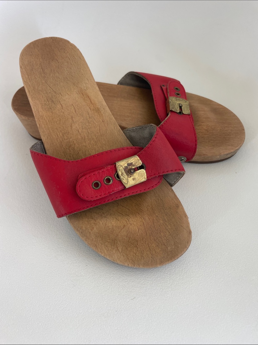 Dr. Scholls Red Vintage Exercise Sandals size 8